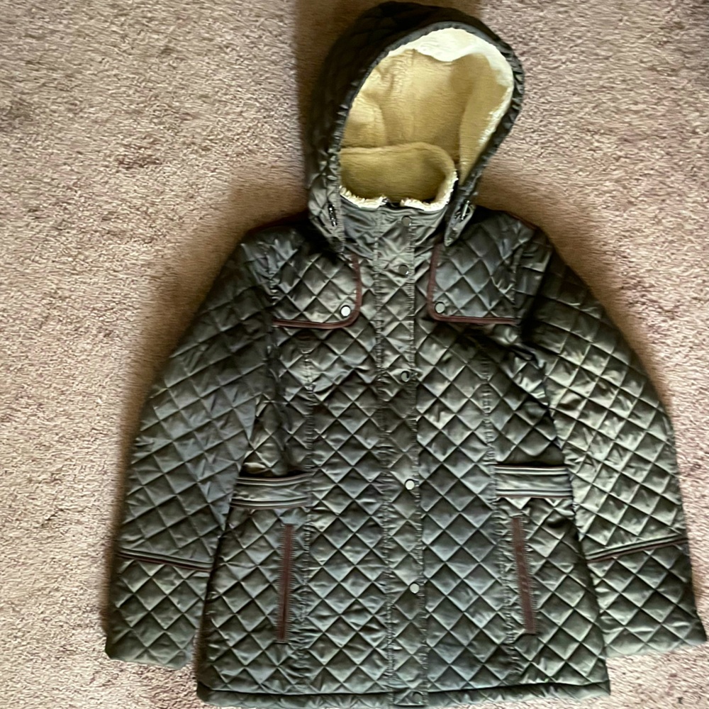 Haven Quilted Hooded Jacket in Olive Green size large